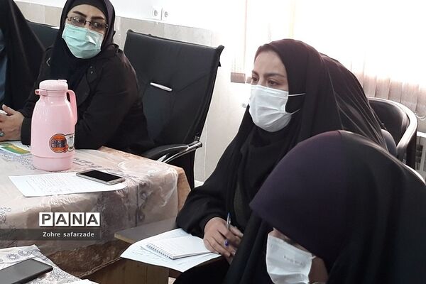 نشست تربیتی و هم‌اندیشی معاونان و مربیان پرورشی مدارس در رودهن