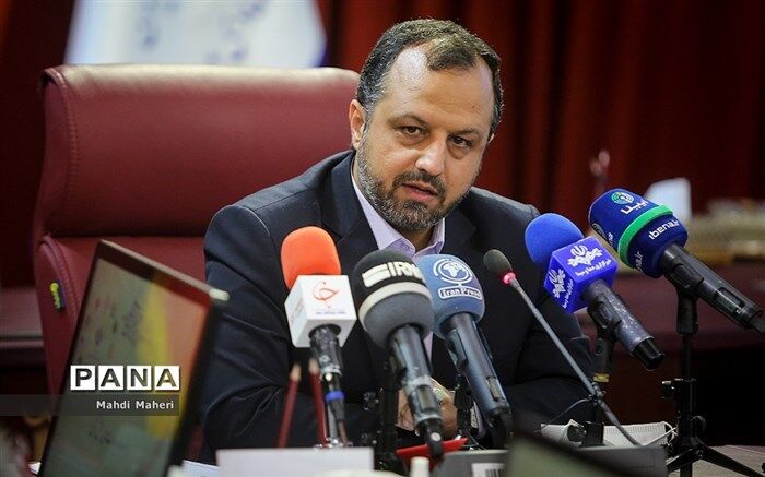 خاندوزی: بانک مرکزی قول داد در چند روز آینده شرایط ارز را برگرداند