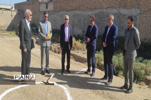 آیین کلنگ‌زنی دبستان سه کلاسه در البوجلال شمالی سوسنگرد