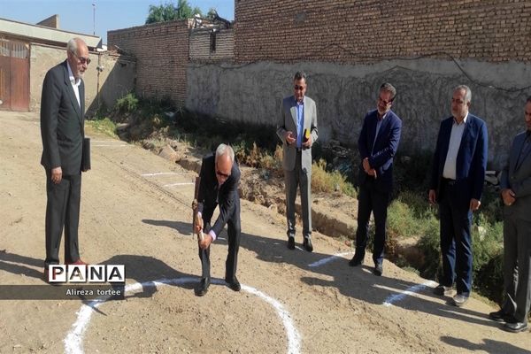 آیین کلنگ‌زنی دبستان سه کلاسه در البوجلال شمالی سوسنگرد