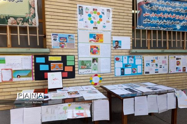 برپایی نمایشگاه خلاقیت دبیرستان علامه قزوینی منطقه ۱۵