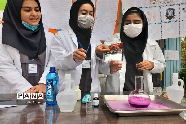 برپایی نمایشگاه خلاقیت دبیرستان علامه قزوینی منطقه ۱۵