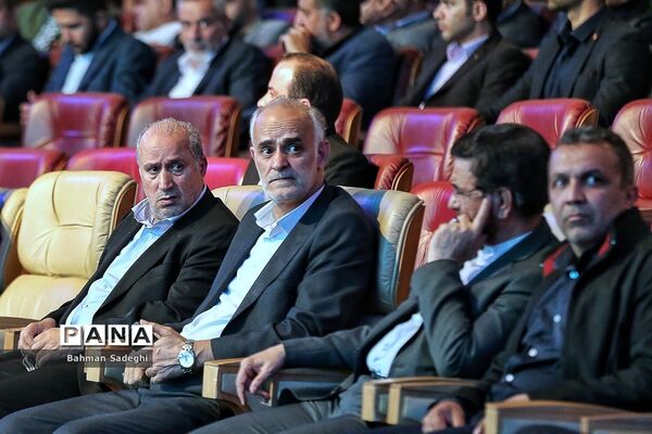 آئین رونمایی از لباس تیم ملی فوتبال ایران در جام جهانی
