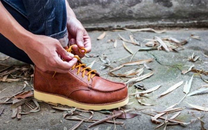 ترفندهایی برای گشاد‌کردن کفش تنگ