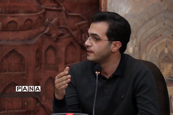 ششمین نشست خبری روح‌‌الله رشیدی