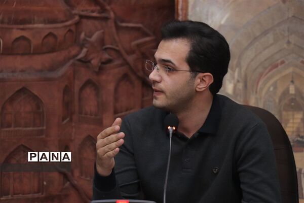 ششمین نشست خبری روح‌‌الله رشیدی