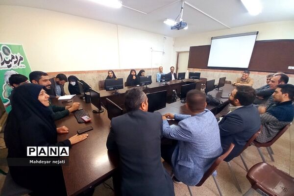 برگزاری شورای اندیشه‌ورز بسیج فرهنگیان در رودهن