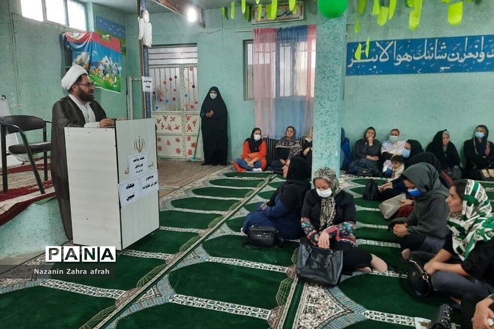 برگزاری کارگاه‌های آموزش خانواده در مدارس رودهن