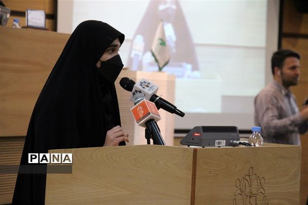 جلسه مجلس دانش‌آموزی قطب شهید هاشمی نژاد در صحن علنی شورای شهر مشهد