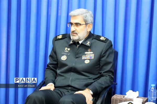 دیدار دریادار فرمانده دانشگاه علوم دریایی امام خمینی نوشهر با نماینده ولی فقیه
