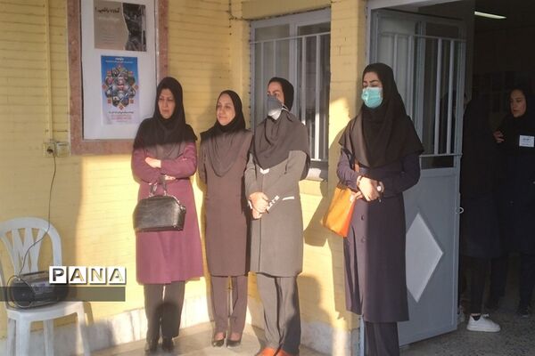 بازدید سرپرست اداره آموزش و پرورش قائمشهر از هنرستان شاهد
