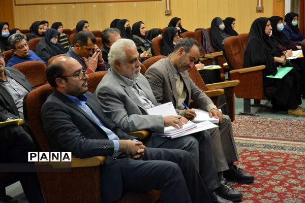 اولین همایش بررسی تغییرات کنکور و تاثیرات در آموزش متوسطه