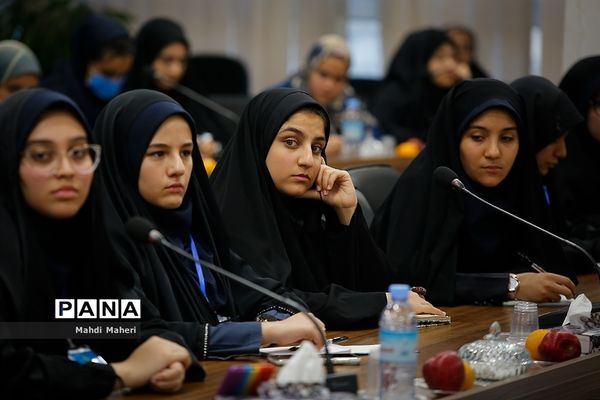 کارگاه روایتگری اردوهای دانش‌آموزی راهیان پیشرفت ایران اسلامی