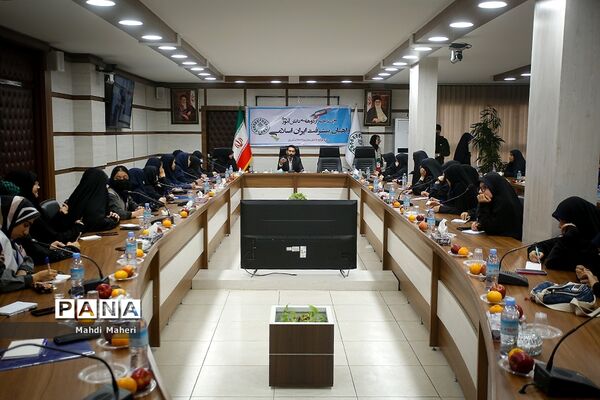 کارگاه روایتگری اردوهای دانش‌آموزی راهیان پیشرفت ایران اسلامی