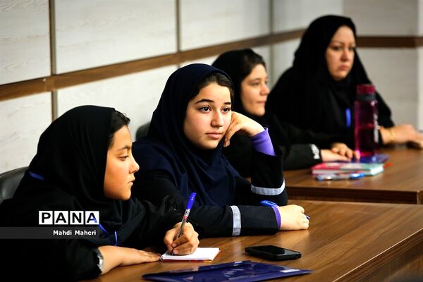 کارگاه روایتگری اردوهای دانش‌آموزی راهیان پیشرفت ایران اسلامی