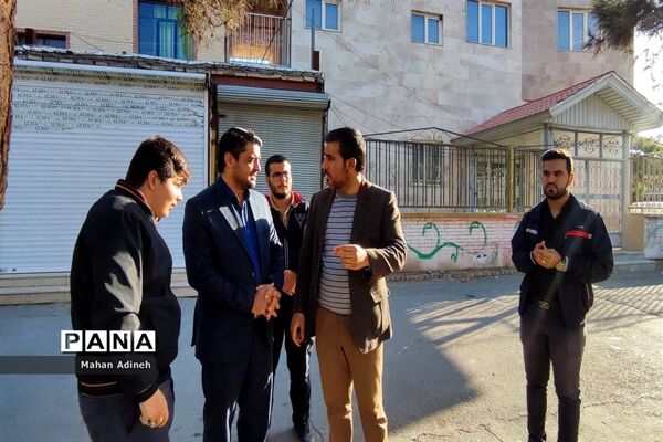 نشست صمیمی و اردوی تفریحی و تربیتی فرماندهان واحدهای بسیج دانش‌آموزی شهرستان رباط‌کریم و پرند در اردوگاه شهید‌باهنر