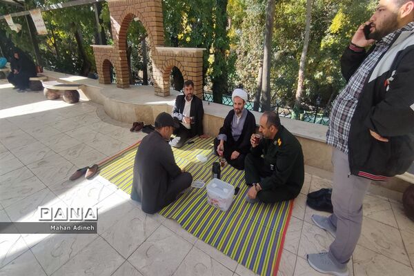 نشست صمیمی و اردوی تفریحی و تربیتی فرماندهان واحدهای بسیج دانش‌آموزی شهرستان رباط‌کریم و پرند در اردوگاه شهید‌باهنر