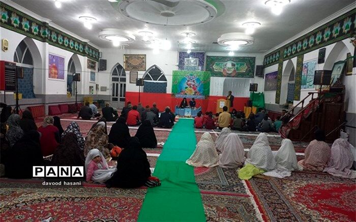 محفل انس با قرآن کریم در روستای دستجرد فیروزه برگزار شد