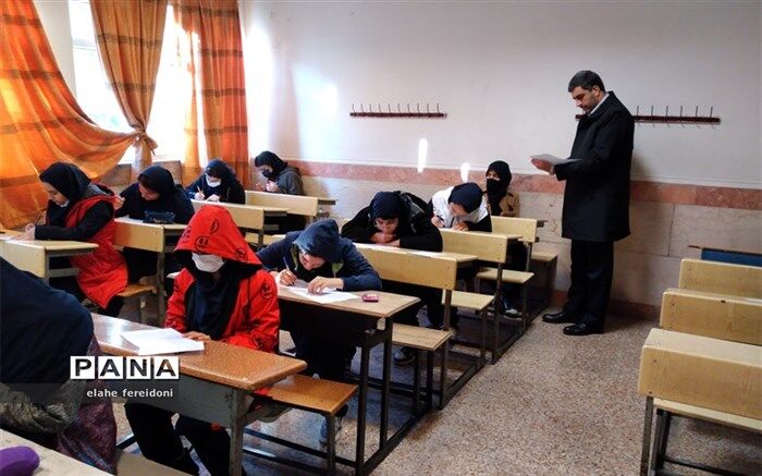 توجه بر پژوهش و تربیت دانش‌آموز  پژوهشگر باید در برنامه کاری مدارس باشد
