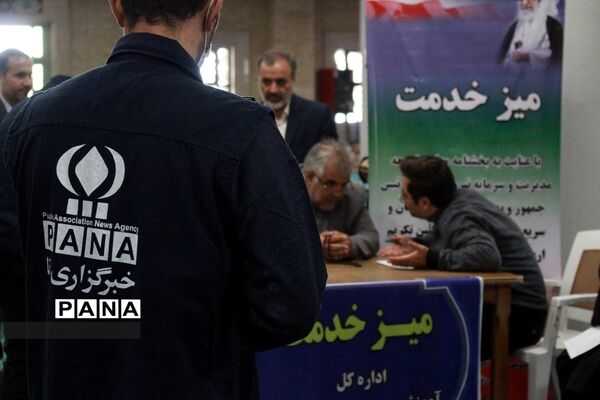 دیدار مردمی مدیرکل آموزش و پرورش استان در حاشیه نماز جمعه زنجان