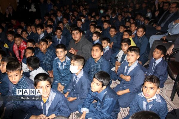 یادواره شهدا و تشییع شهید گمنام در مدرسه محمدی کاشانی قم