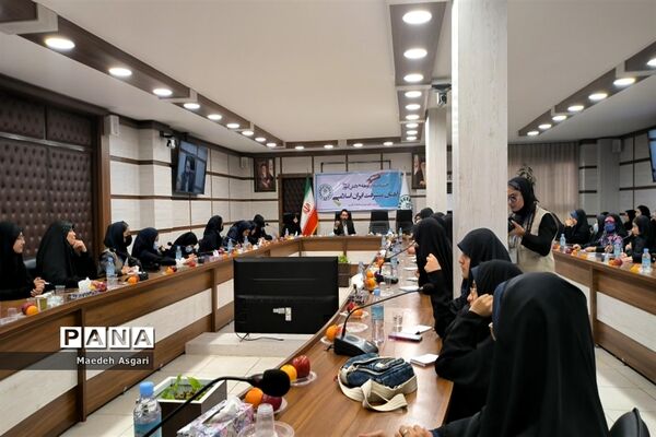 حضور منتخبان سازمان دانش‌آموزی قم در اردوی راهیان پیشرفت-1
