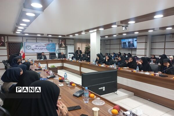 حضور منتخبان سازمان دانش‌آموزی قم در اردوی راهیان پیشرفت-2