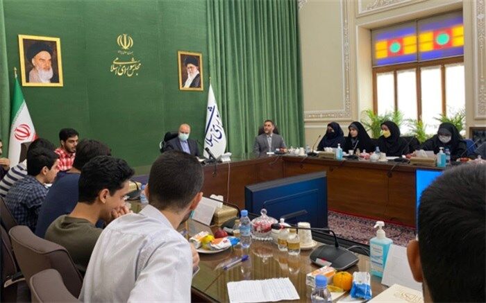 آغاز دومین نشست ‌قالیباف با دانش‌آموزان استعدادهای درخشان