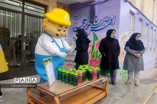 تقدیر از دانش‌آموزان دبیرستان مرضیه از سوی شرکت ملی گاز ایران