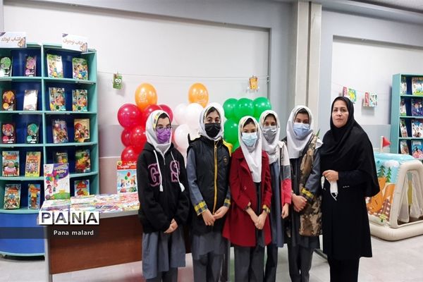 افتتاح نمایشگاه کتاب در فرهنگسرای بعثت صفادشت