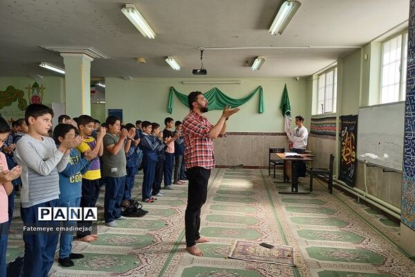 برگزاری نماز جماعت در مدارس رودهن