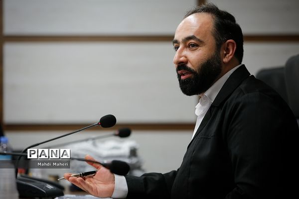 پنجمین نشست اداری قائم مقام سازمان دانش‌آموزی با کارکنان سازمان دانش‌آموزی مرکز