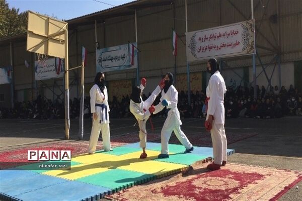 المپیاد ورزشی در دبیرستان الزهراء ساری