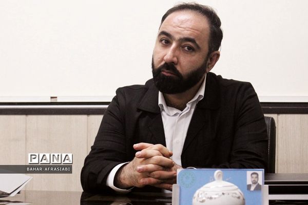 نشست صمیمی قائم مقام سازمان دانش‌آموزی با اعضای سازمان دانش‌آموزی شهرستان‌های استان تهران