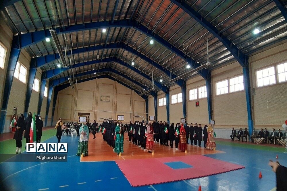 برگزاری المپیاد ورزشی درون مدرسه‌ای در دبیرستان مکتبی شهرستان بن