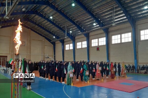 برگزاری المپیاد ورزشی درون مدرسه‌ای در دبیرستان مکتبی شهرستان بن