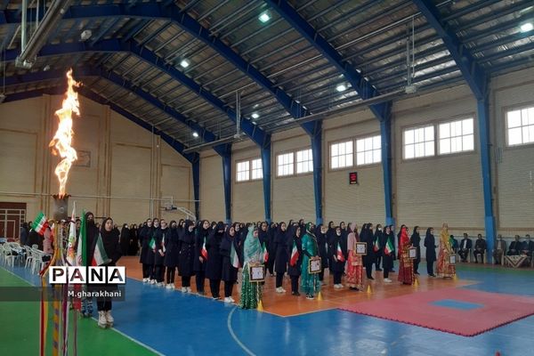 برگزاری المپیاد ورزشی درون مدرسه‌ای در دبیرستان مکتبی شهرستان بن