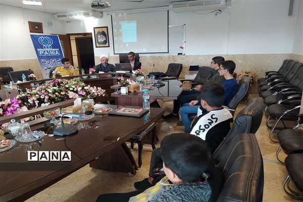 برگزاری جلسه مدیر سازمان دانش‌آموزی استان اصفهان با خبرنگاران خبرگزاری پانای شهرستان خمینی شهر