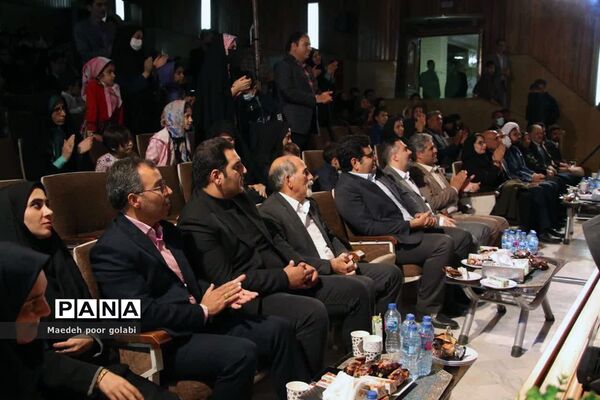تجلیل از مدال‌آوران شمشیرباز اردکانی