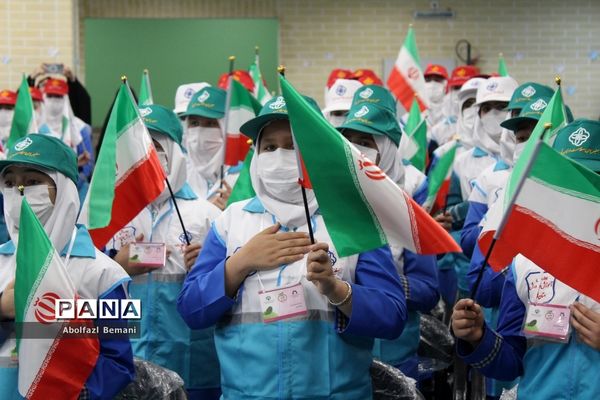 افتتاح طرح سفیران سلامت دانش‌آموزی در مدرسه شهید فخری‌زاده قم