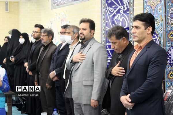 افتتاح طرح سفیران سلامت دانش‌آموزی در مدرسه شهید فخری‌زاده قم