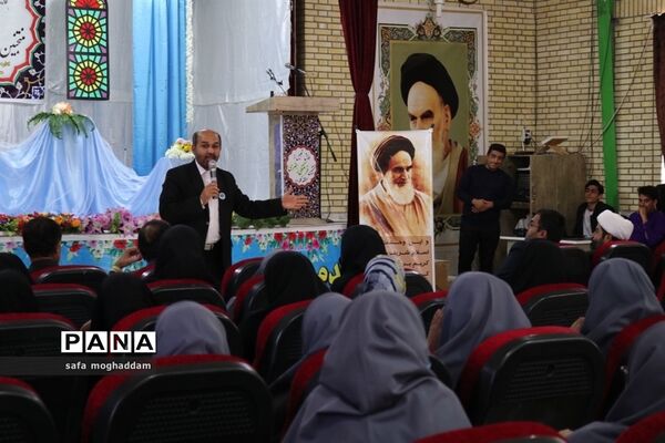 ‌همایش تجلیل از منتخبان فرهنگی و هنری منطقه گله‌دار استان فارس