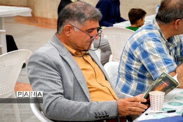 گردهمایی ناشران، نویسندگان، شاعران، فعالان کتابخانه‌ها در امیدیه