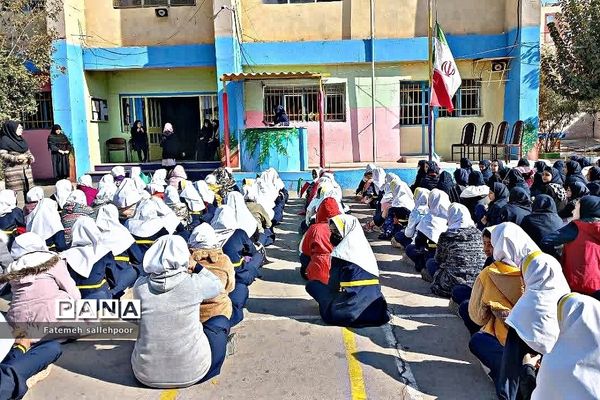 افتتاح کتابخانه دانش‌آموزی در شهرستان قرچک