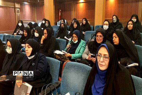 اولین نشست سراسری مدیران مدارس ناحیه۶ مشهد