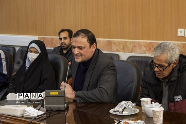 آئین رونمایی از کتاب فرهنگی محلاتی و تقدیر از فعالان فرهنگی