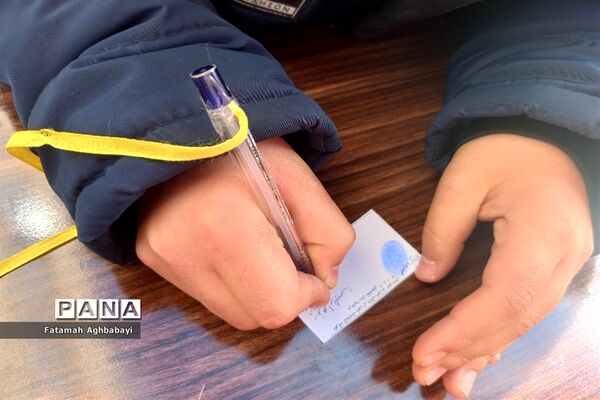 انتخابات شورای دانش‌آموزی در دبیرستان مرضیه شهرکرد