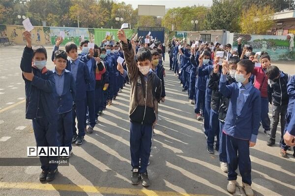 برگزاری انتخابات شورای دانش‌آموزی دبستان پسرانه اولیای شیرازی