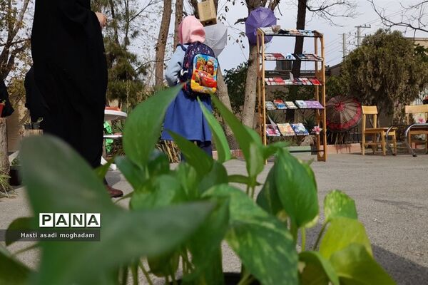 برگزاری اختتامیه کافه کتاب در دبیرستان فاطمیه ملارد