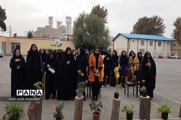 برگزاری اختتامیه کافه کتاب در دبیرستان فاطمیه ملارد